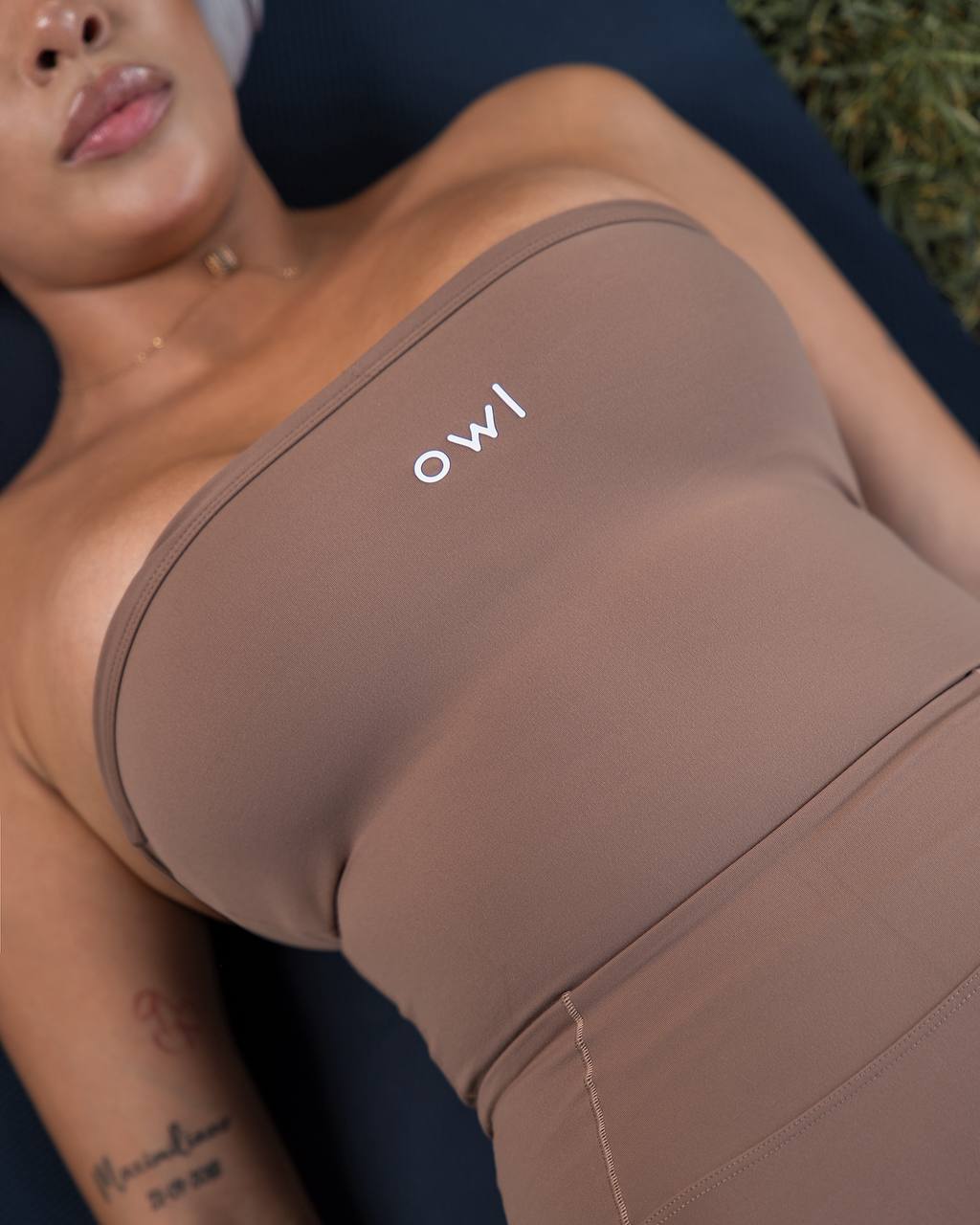 Top bandeau + legging Marrón
